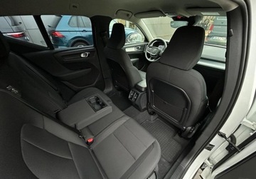 Volvo XC40 Crossover 1.5 T3 163KM 2021 Volvo XC 40 Momentum Pro, GPS, Kamera, Tempomat, Rozpoznawanie znakow,Bezw, zdjęcie 7