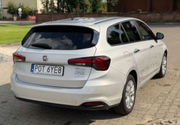 Fiat Tipo II Hatchback Facelifting 1.4 Fire 95KM 2021 Fiat Tipo Fiat Tipo 1.4 16v Mirror 1.4 Benzyna 95KM, zdjęcie 4