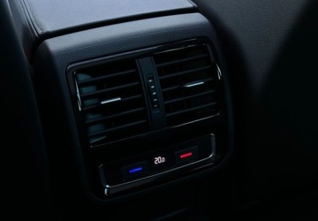 Volkswagen Passat B8 Variant 1.5 TSI EVO 150KM 2019 Volkswagen Passat Volkswagen Passat 1.5 TSI EVO Highline 1.5 Benzyna 150KM, zdjęcie 15