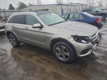 Mercedes GLC C253 2019 Mercedes-Benz GLC 2019 r., 2,0L 300 4 MATIC 2.0 Benzyna 241KM, zdjęcie 2
