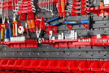 ДОСКА НАСТЕННАЯ ГАРАЖНАЯ 173x78 СМ 51 КУБИК