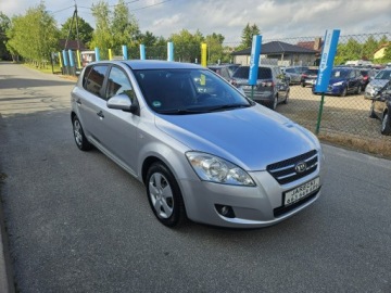 Kia Ceed I Hatchback 1.4 109KM 2009 Kia Cee'd Opłacona Zdrowa Zadbana z Klimą Po, zdjęcie 2