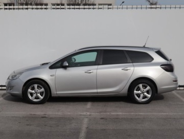 Opel Astra J Sports Tourer 1.7 CDTI ECOTEC 110KM 2012 Opel Astra 1.7 CDTI, Klima, Tempomat,ALU, zdjęcie 2