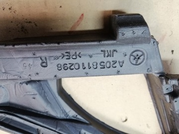 W205 TĚSNĚNÍ ZRCÁTKO PRAVÉHO A2058110298