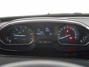 Peugeot 2008 I SUV Facelifting 1.2 PureTech 82KM 2017 Peugeot 2008 1.2 PureTech, Salon Polska, zdjęcie 10