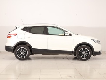 Nissan Qashqai II Crossover 1.6 dCi 130KM 2015 Nissan Qashqai 1.6 dCi, 4X4, Skóra, Navi, Klima, zdjęcie 5
