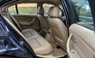 BMW Seria 3 E90-91-92-93 Limuzyna E90 320i 150KM 2005 BMW Seria 3 Skory 204 tys. km 2.0 Benzyna 150KM, zdjęcie 11