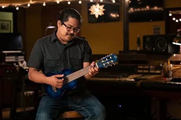 ORTEGA Timber Series Guitarlele 6 струн - синий