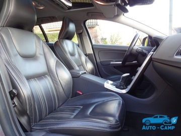 Volvo V60 I 2014 *R-DESIGN*PLUG-in*4WD*od ręki*dużo RÓŻNYCH plug-in*, zdjęcie 17