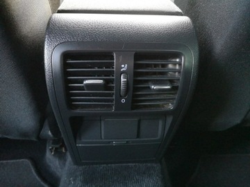 Volkswagen Passat B6 Variant 2.0 TDI PD-DPF 140KM 2007 Volkswagen Passat 2.0 TDI 8V 140KM Klimatronic, zdjęcie 19