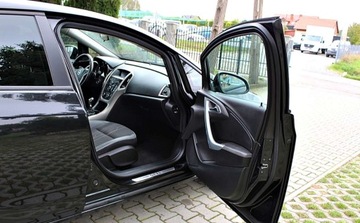 Opel Astra J Hatchback 5d 1.4 Turbo ECOTEC 140KM 2012 Opel Astra 1.4i Klimatyzacja Alufelgi Hak Gwarancja 1 rok 1.4 140KM, zdjęcie 13