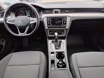 Volkswagen Passat B8 Variant Facelifting 1.5 TSI EVO 150KM 2022 Volkswagen Passat FV23 LED Salon PL APP-Connect od Dealera 1.5 Benzyna, zdjęcie 13