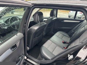 Mercedes Klasa C W204 Kombi T204 1.8 180 CGI BlueEFFICIENCY 156KM 2010 Mercedes Klasa C 180 T BlueEFFICIENCY 7G-TRONIC Avantgarde 156KM 2010r, zdjęcie 26