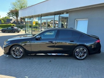 BMW Seria 5 G90-91 Sedan Plug-In 3.0 50e 489KM 2025 BMW Seria 5 550e xDrive Sport Sedan 3.0 (489KM) 2025, zdjęcie 1