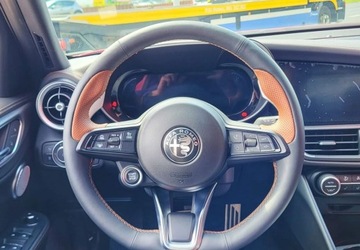 Alfa Romeo Giulia II Sedan Facelifting 2023 2.0 GME Turbo 280KM 2025 Alfa Romeo Giulia Alfa Romeo Giulia Intensa 2.0 Benzyna 280KM, zdjęcie 13