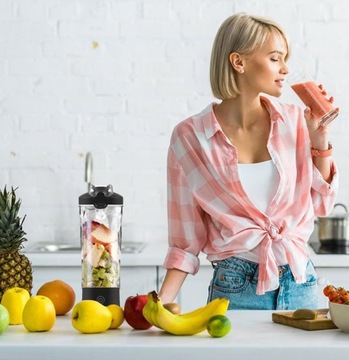 БЕСПРОВОДНОЙ МИНИ-БЛЕНДЕР ПОРТАТИВНАЯ СОКОВЫЖИМКА 600 мл CE