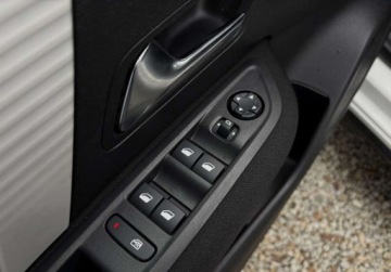 Citroen 2021 Citroen C4 130KM AUTOMAT navi BEZWYPADKOWY 55.000km gwarancja perfekcyjny, zdjęcie 30