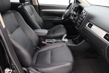 Mitsubishi Outlander III 2014 Mitsubishi Outlander 2.0 PHEV, 4X4, Automat, zdjęcie 8