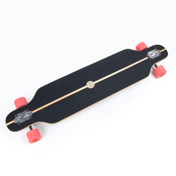Скейтборд Longboard — деревянная доска для верховой езды.