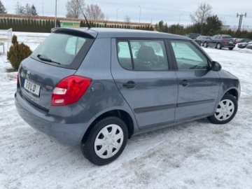 Skoda Fabia II Hatchback Facelifting 1.2 HTP 70KM 2011 Skoda Fabia 1.2 70KM Lift Klima Serwis Sprawdz 1.2 Benzyna 70KM, zdjęcie 4