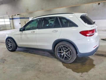 Mercedes GLC C253 2016 Mercedes-Benz GLC 300 4matic 2016 2.0 Benzyna 241KM, zdjęcie 1