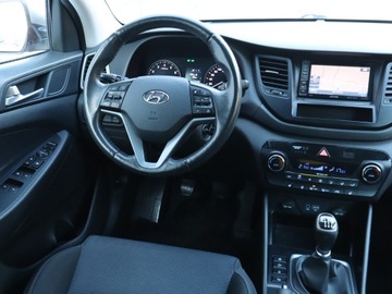 Hyundai Tucson III SUV 1.6 GDI 132KM 2016 Hyundai Tucson 1.6 GDI, Salon Polska, zdjęcie 6