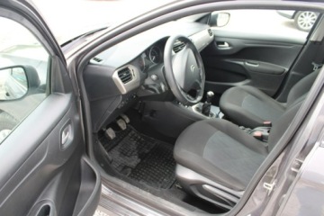 Citroen C-Elysee II Sedan Facelifting 1.2 PureTech 82KM 2019 Citroen C-Elysée 1.2 PureTech F-vat Gwarancja, zdjęcie 15