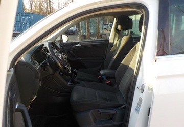 Volkswagen Tiguan II SUV 2.0 TDI 150KM 2017 Volkswagen Tiguan R-Line 2.0 Diesel 150KM, zdjęcie 27