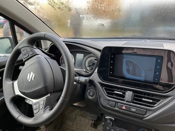 SUZUKI SX4 S-CROSS II DESKA ULOŽENÍ KOMPLET ORIGINÁLNÍ 2023
