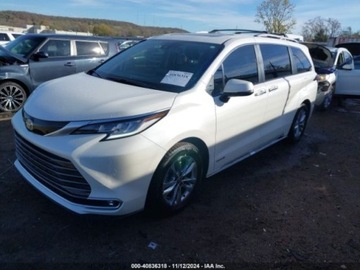 Toyota Sienna III 2021 Toyota Sienna 2021r., LIMITED, od ubezpieczalni 2.5 Benzyna 189KM, zdjęcie 2