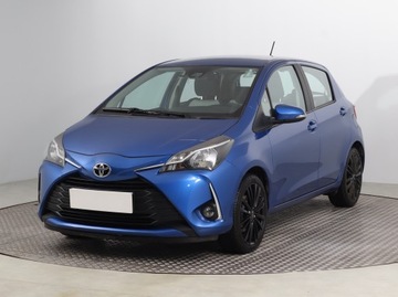 Toyota Yaris III Hatchback 5d Facelifting 2017 1.5 Dual VVT-iE 111KM 2018 Toyota Yaris 1.5 Dual VVT-i, Salon Polska, zdjęcie 1