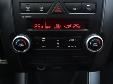 Kia Sorento II SUV 2.2 CRDi 197KM 2009 Kia Sorento 2.2 CRDi, 194 KM, 4X4, Automat, zdjęcie 11