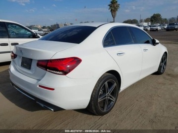 Mercedes Klasa A W177/V177 2022 Mercedes-Benz Klasa A 2022 Mercedes-Benz A-Class A 220 Sedan 2.0 Benzyna, zdjęcie 3