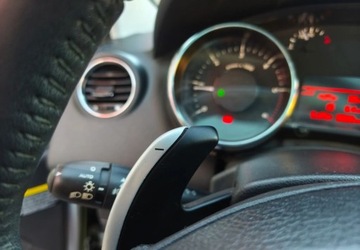 Peugeot 5008 I Minivan 1.6 HDi FAP 115KM 2013 Peugeot 5008 Peugeot 5008 1.6 Diesel 115KM, zdjęcie 15