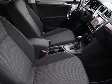 Volkswagen Tiguan Allspace SUV 1.4 TSI ACT 150KM 2018 VW Tiguan Allspace 1.4 TSI, Salon Polska, zdjęcie 8