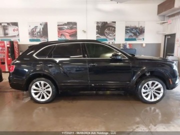 Bentley Bentayga 2017 Bentley Bentayga 2017 W12, 6.0, 4x4, od ubezpieczyciela 6.0 Benzyna 600KM, zdjęcie 11