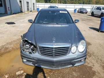 Mercedes Klasa E W211 2008 Mercedes-Benz Klasa E 63 Amg 2008 6.2 Benzyna 507KM, zdjęcie 5
