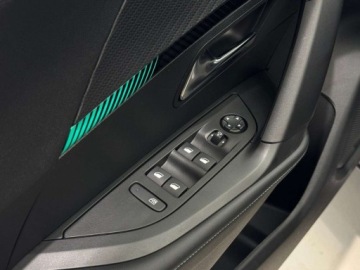 Peugeot 2008 II SUV 1.2 PureTech 130KM 2023 Peugeot 2008 Allure Pack ACC LED Kamera cofania Nawigacja CarPlayAndr, zdjęcie 18