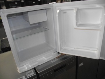 Холодильник однодверный HEINRICH'S HKB 4188, БЕЛЫЙ