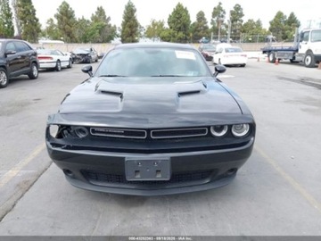 Dodge Challenger III 2023 Dodge Challenger DODGE CHALLENGER SXT 3.6 Benzyna 303KM, zdjęcie 8