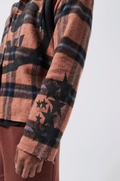 КОРИЧНЕВАЯ ЧЕРНАЯ РУБАШКА В КЛЕТИКУ, С ДЛИННЫМ РУКАВОМ, КАПЮШОНОМ BOOHOOMAN M