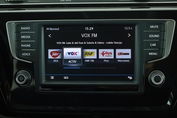 Volkswagen Touran III 1.8 TSI 180KM 2017 VW Touran 1.8 TSI, Salon Polska, Serwis ASO, zdjęcie 8