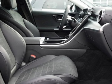 Mercedes Klasa C W206 Limuzyna 2.0 200d 163KM 2025 MERCEDES-BENZ C Klasa 200 d AMG 2.0 (163KM) 2025, zdjęcie 11