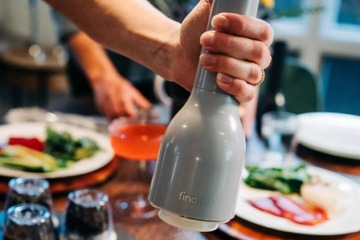 FINAMILL ЭЛЕКТРИЧЕСКАЯ МЕЛЬНИЦА ДЛЯ ПЕРЦА И СОЛИ + ДОПОЛНИТЕЛЬНЫЙ КОМПЛЕКТ КОНТЕЙНЕРОВ