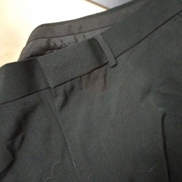 LUX Czarne spodnie garniturowe o bardzo obcisłym kroju 36/34