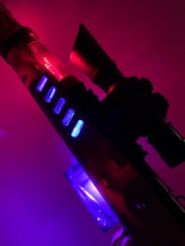 Винтовка на аккумуляторе, сигнальная лампа, световой дробовик со звуком.