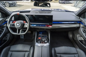 BMW Seria 5 G90-91 M Touring 4.4 V8 727KM 2025 BMW M5 Touring! NOWE BMW M5! Dostępne od ręki!, zdjęcie 13
