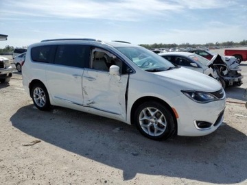 Chrysler Pacifica II 2017 Chrysler Pacifica Chrysler Pacifica Touring-L Plus FWD 3.6 Benzyna 287KM, zdjęcie 5