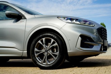 Ford Kuga III SUV Plug-In 2.5 Hybrid 190KM 2023 Ford Kuga VIGNALE skóra Nawi FUL LED el.klapa, zdjęcie 3