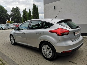 Ford Focus III Hatchback 5d facelifting 1.6 Ti-VCT 85KM 2015 Ford Focus 1.6 16V Benzyna Klima Podgrz. szyby, zdjęcie 8